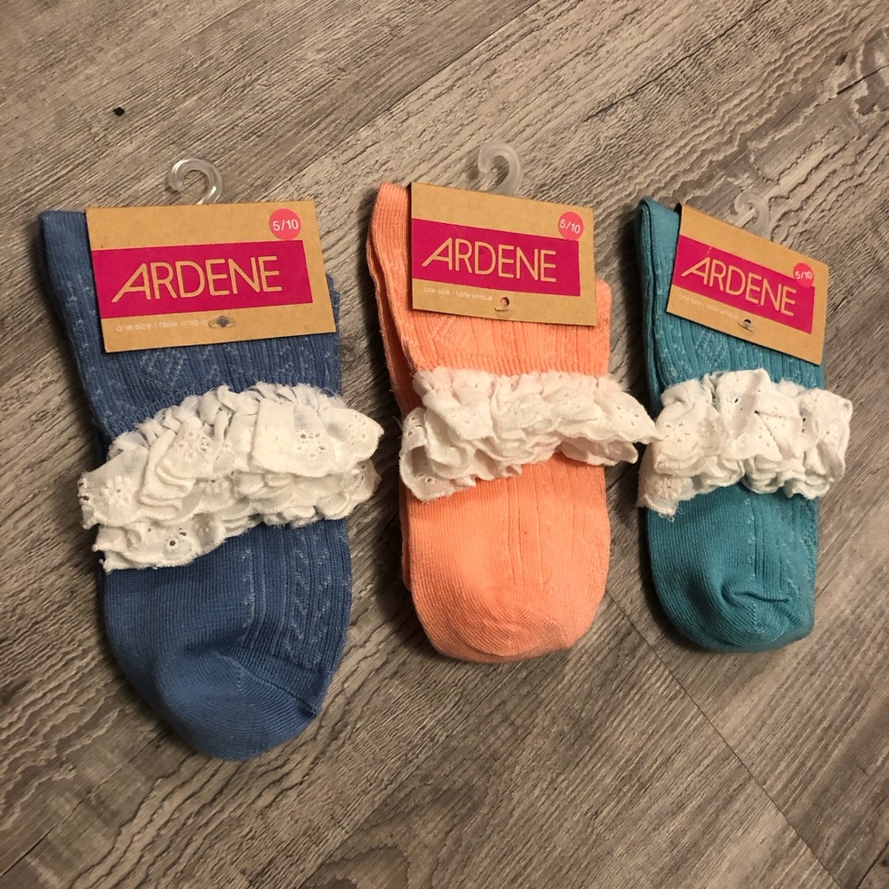 Ardene Lace-Trim Ankle Socks (3 Pairs)